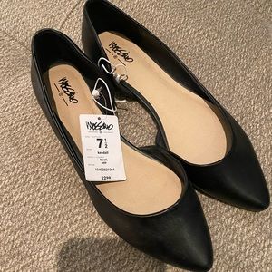 Black ‘Masimo’ Flats. Size 7.5, brand new with tags on